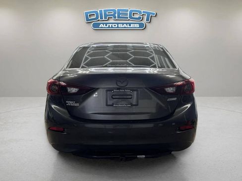 Used 2017 MAZDA MAZDA3 Sport w/ Preferred Equipment Package FWD image 5