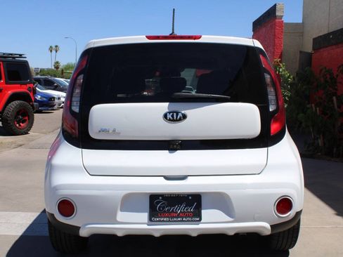 Used 2018 Kia Soul + FWD image 4