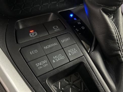 Used 2025 Toyota RAV4 XLE w/ Convenience Package AWD/4WD image 18
