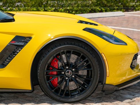 Used 2015 Chevrolet Corvette Z06 w/ 3LZ Preferred Equipment Group RWD image 43