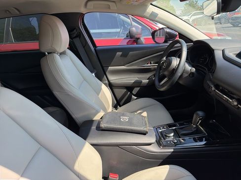 Used 2025 MAZDA CX-30 AWD 2.5 S w/ Preferred Package image 4