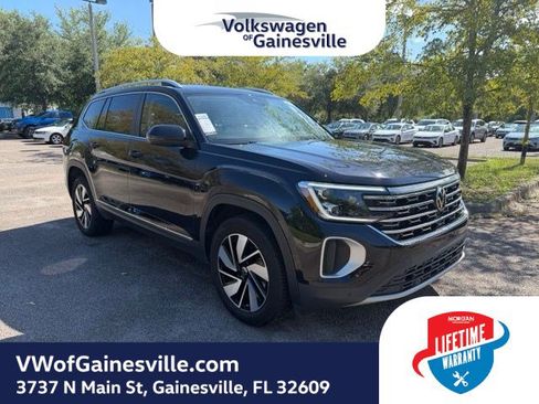 Used 2025 Volkswagen Atlas SEL AWD/4WD image 1
