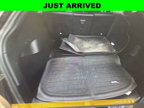 Used 2021 Tesla Model Y Long Range AWD/4WD image 18