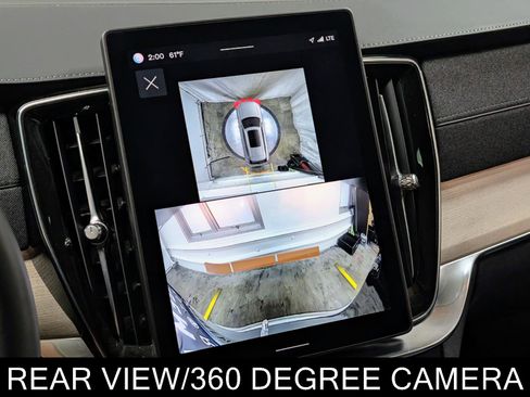 Used 2025 Volvo XC90 B5 Plus w/ Protection Package Premier image 41