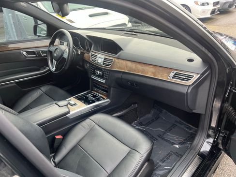 Used 2014 Mercedes-Benz E 350 Sedan image 24
