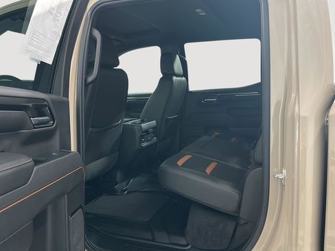 Used 2023 GMC Sierra 1500 AT4 w/ Technology Package image 22
