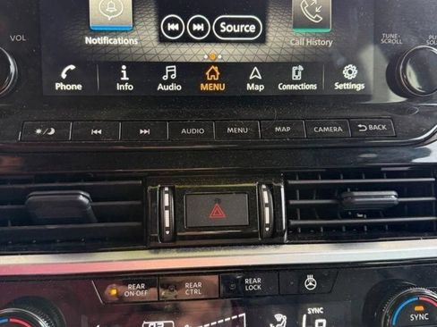 Used 2025 Nissan Pathfinder Platinum w/ Cargo Package FWD image 9