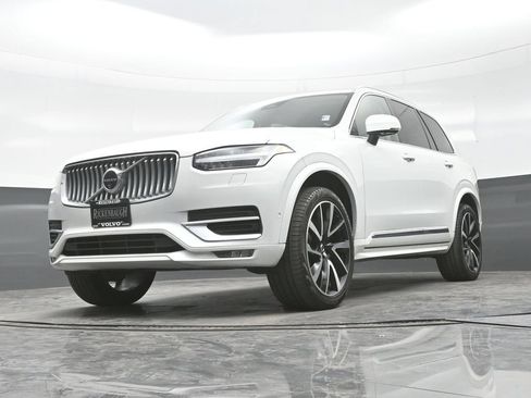 Used 2024 Volvo XC90 B6 Plus w/ Protection Package Premier AWD/4WD image 24