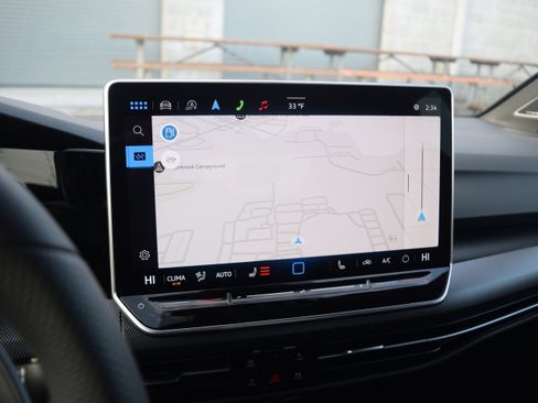 Used 2025 Volkswagen Golf w/ Euro Style Package image 9