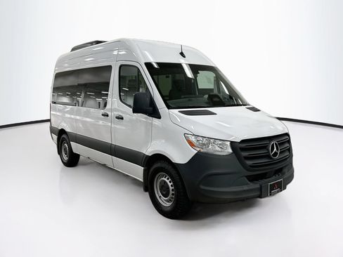 Used 2025 Mercedes-Benz Sprinter 2500 image 1