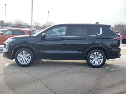 New 2026 Mitsubishi Outlander ES image 20