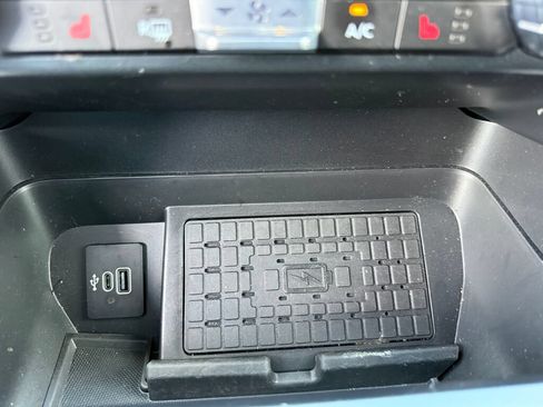 Used 2025 Ford F150 XLT w/ Equipment Group 302A MID AWD/4WD image 27