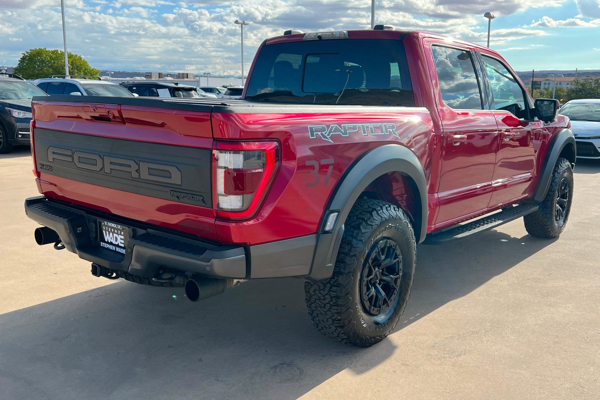 Used 2023 Ford F150 Raptor w/ Raptor 37 Performance Package AWD/4WD image 6