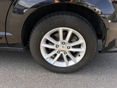 Used 2019 Dodge Grand Caravan SXT FWD image 32