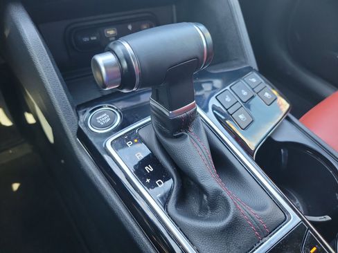 Used 2024 Kia Sportage SX image 31