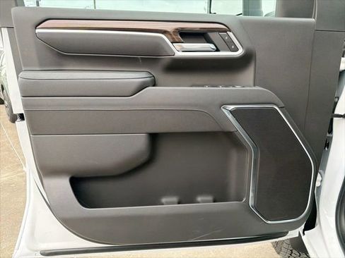 New 2026 Chevrolet Silverado 2500 LT image 23