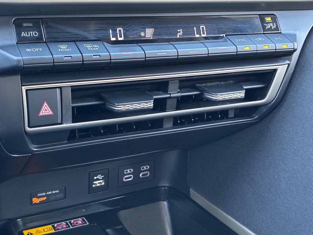 Used 2025 Toyota Camry LE FWD image 23