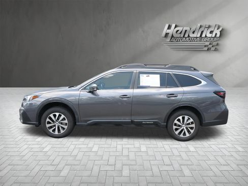 Certified 2022 Subaru Outback Premium AWD/4WD image 6