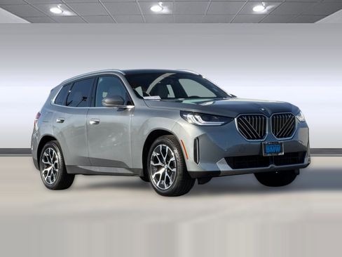 Used 2025 BMW X3 xDrive30i w/ Convenience Package image 6