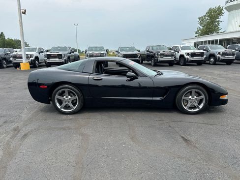 Used 2002 Chevrolet Corvette Coupe w/ Preferred Equipment Group1 RWD image 6