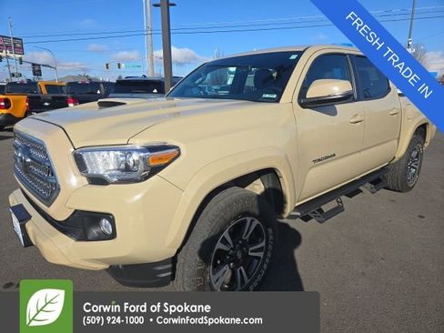 Used 2016 Toyota Tacoma TRD Sport image 1