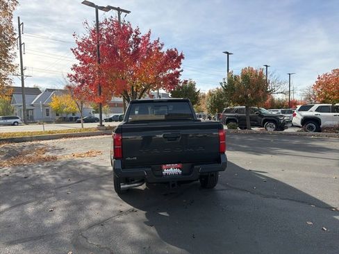 New 2025 Toyota Tacoma SR5 image 4