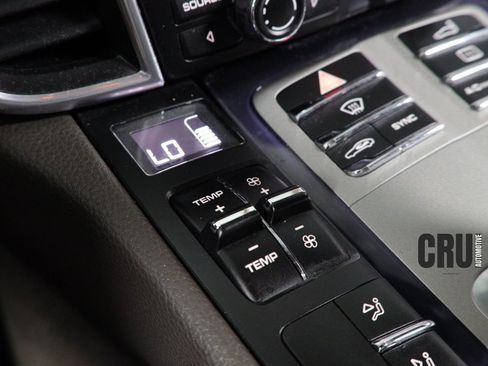 Used 2014 Porsche Panamera 4 image 42