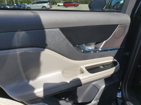 New 2026 Lincoln Corsair Grand Touring image 9