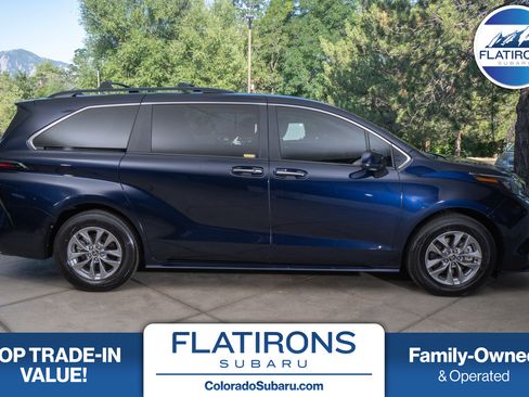 Used 2025 Toyota Sienna XLE w/ XLE Plus Package AWD/4WD image 1