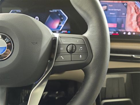 Used 2025 BMW X1 xDrive28i w/ Technology Package image 21