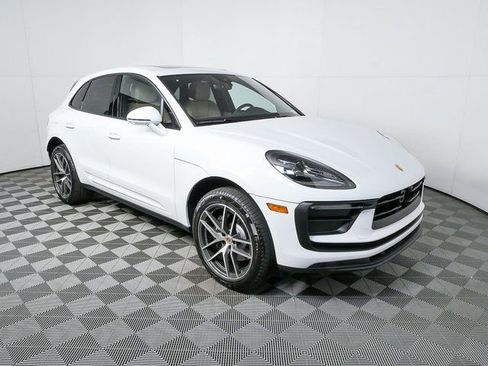 New 2026 Porsche Macan image 25