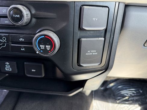 Used 2024 Ford F250 XLT w/ Snow Plow Prep Package AWD/4WD image 28