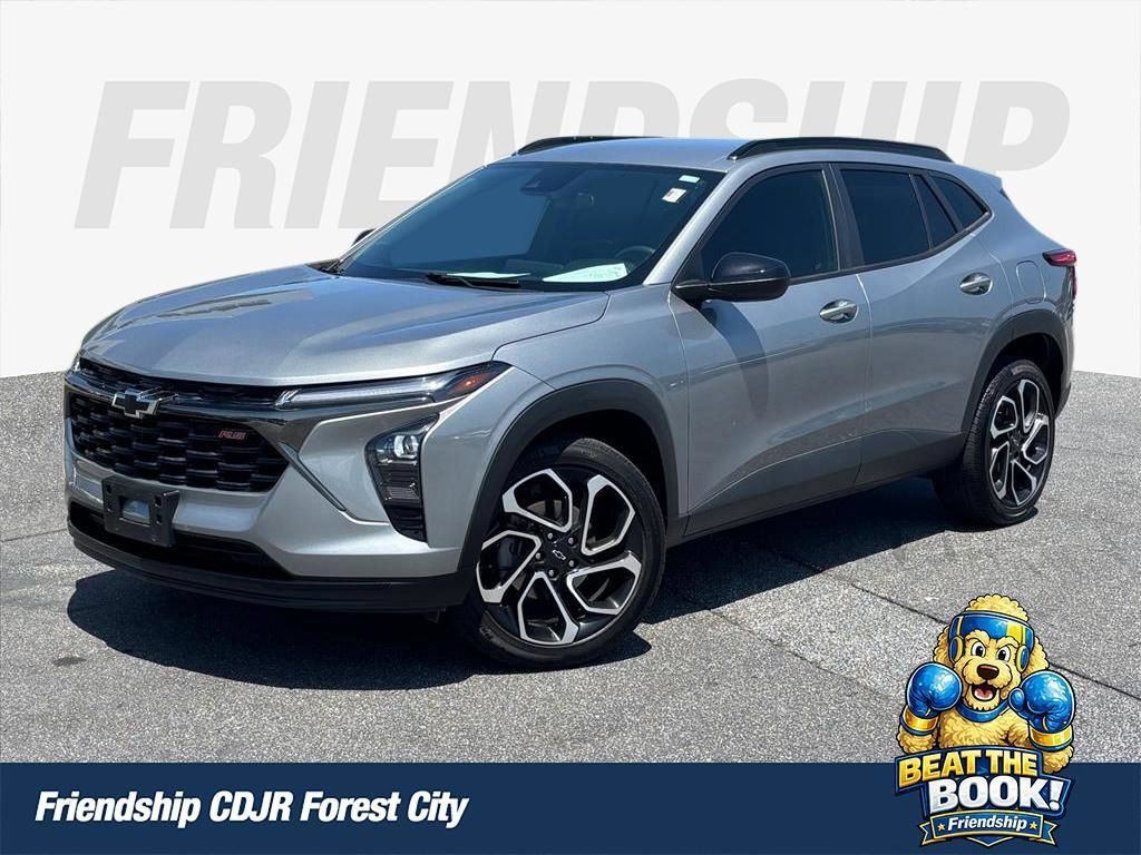 Used 2024 Chevrolet Trax RS w/ Driver Confidence Package FWD image 1