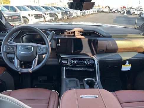 New 2025 GMC Sierra 2500 Denali Ultimate w/ Max Trailering Package image 8
