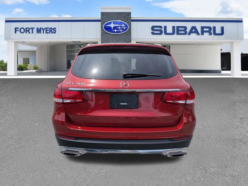 Used 2019 Mercedes-Benz GLC 300 image 4