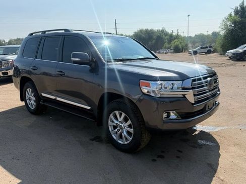 Used 2018 Toyota Land Cruiser w/ Preferred Accessory Package AWD/4WD image 8