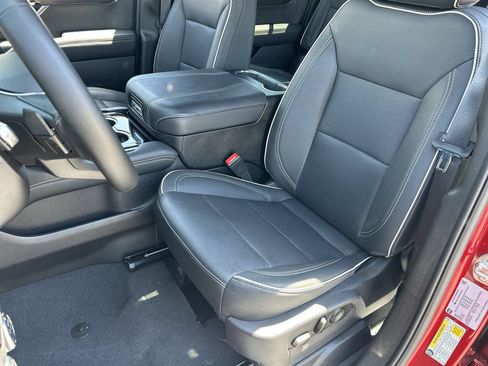 Used 2025 GMC Yukon XL Elevation AWD/4WD image 19