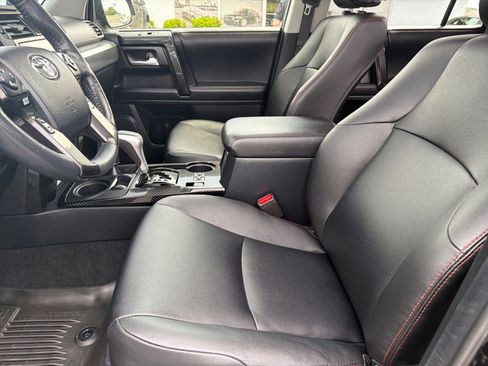 Used 2024 Toyota 4Runner TRD Off-Road Premium w/ Moonroof Package AWD/4WD image 13