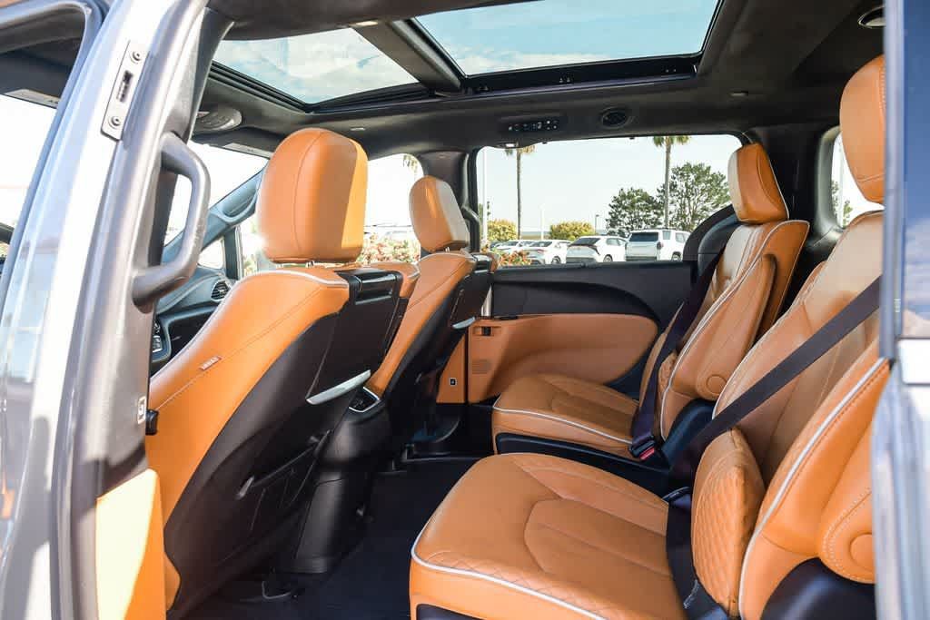 Used 2022 Chrysler Pacifica Pinnacle FWD image 19