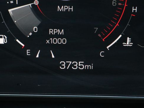 Used 2026 GMC Terrain AT4 w/ Convenience Package III AWD/4WD image 33