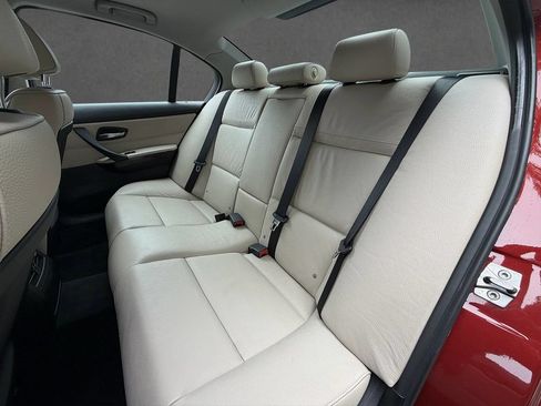 Used 2011 BMW 328i xDrive Sedan AWD/4WD image 9