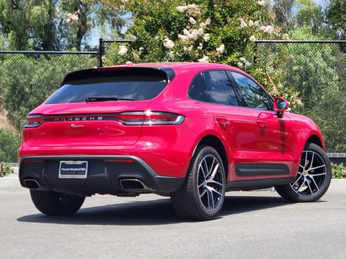 Used 2026 Porsche Macan AWD/4WD image 7