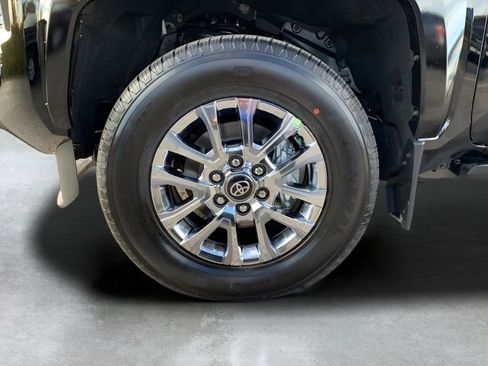 New 2025 Toyota Tacoma Limited AWD/4WD image 30