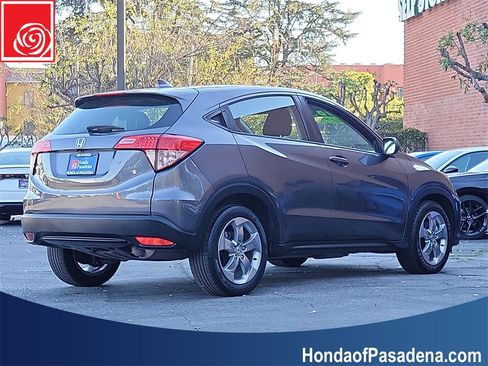 Used 2017 Honda HR-V LX image 2
