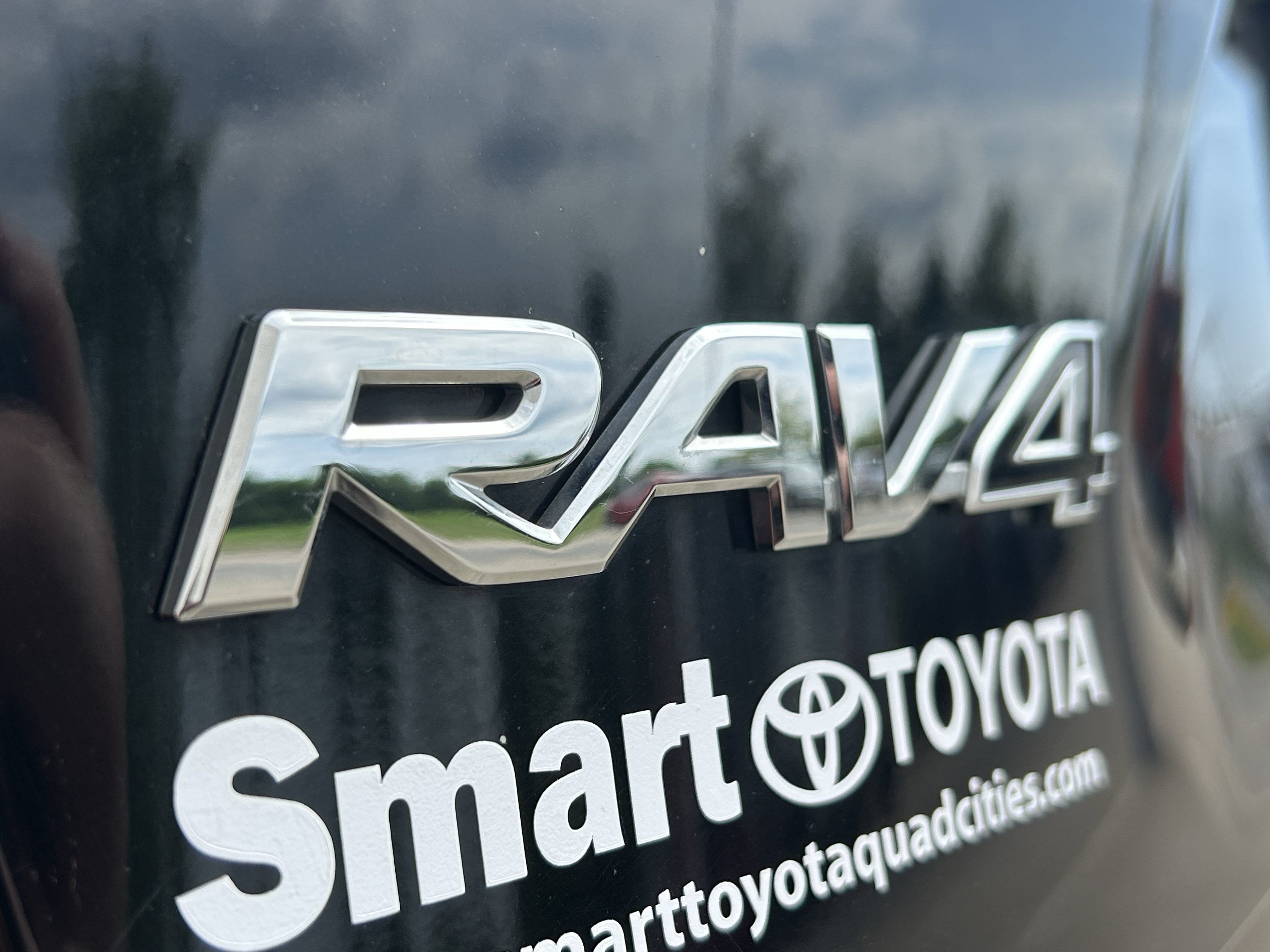 Certified 2025 Toyota RAV4 XLE FWD image 8