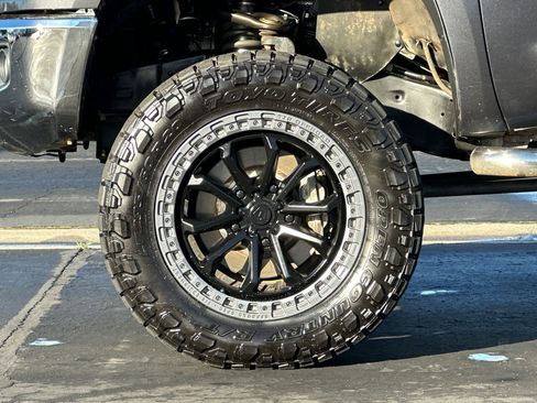 Used 2016 Toyota Tundra SR5 w/ SR5 Upgrade Package image 24