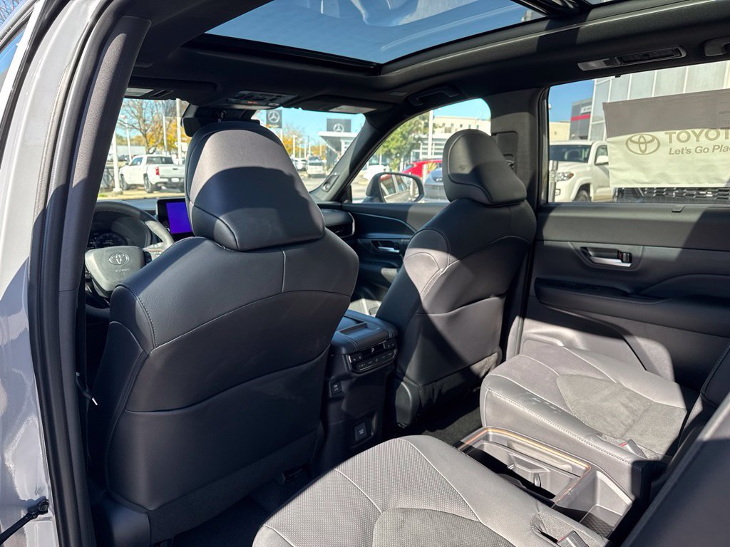 New 2026 Toyota Grand Highlander AWD Hybrid image 14