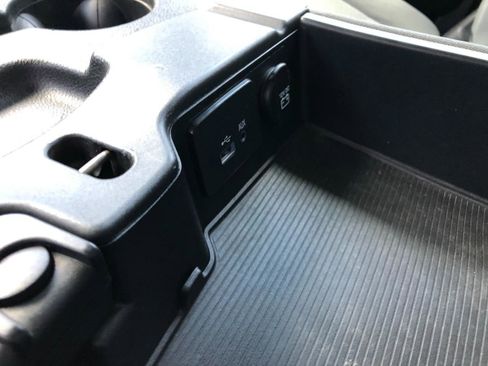 Used 2017 RAM 1500 Express w/ Express Value Package image 26