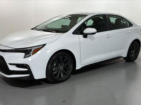 Certified 2026 Toyota Corolla XSE FWD image 1