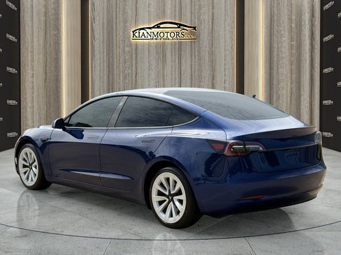 Used 2022 Tesla Model 3 Standard Range RWD image 8